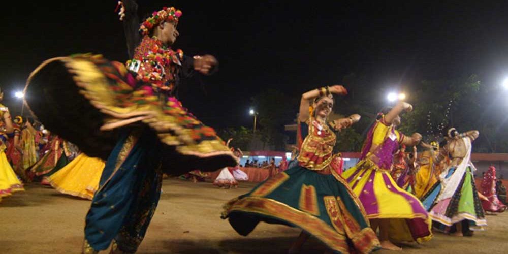 Garba dance - traditional flok dance of gujarat, its Etymology ...